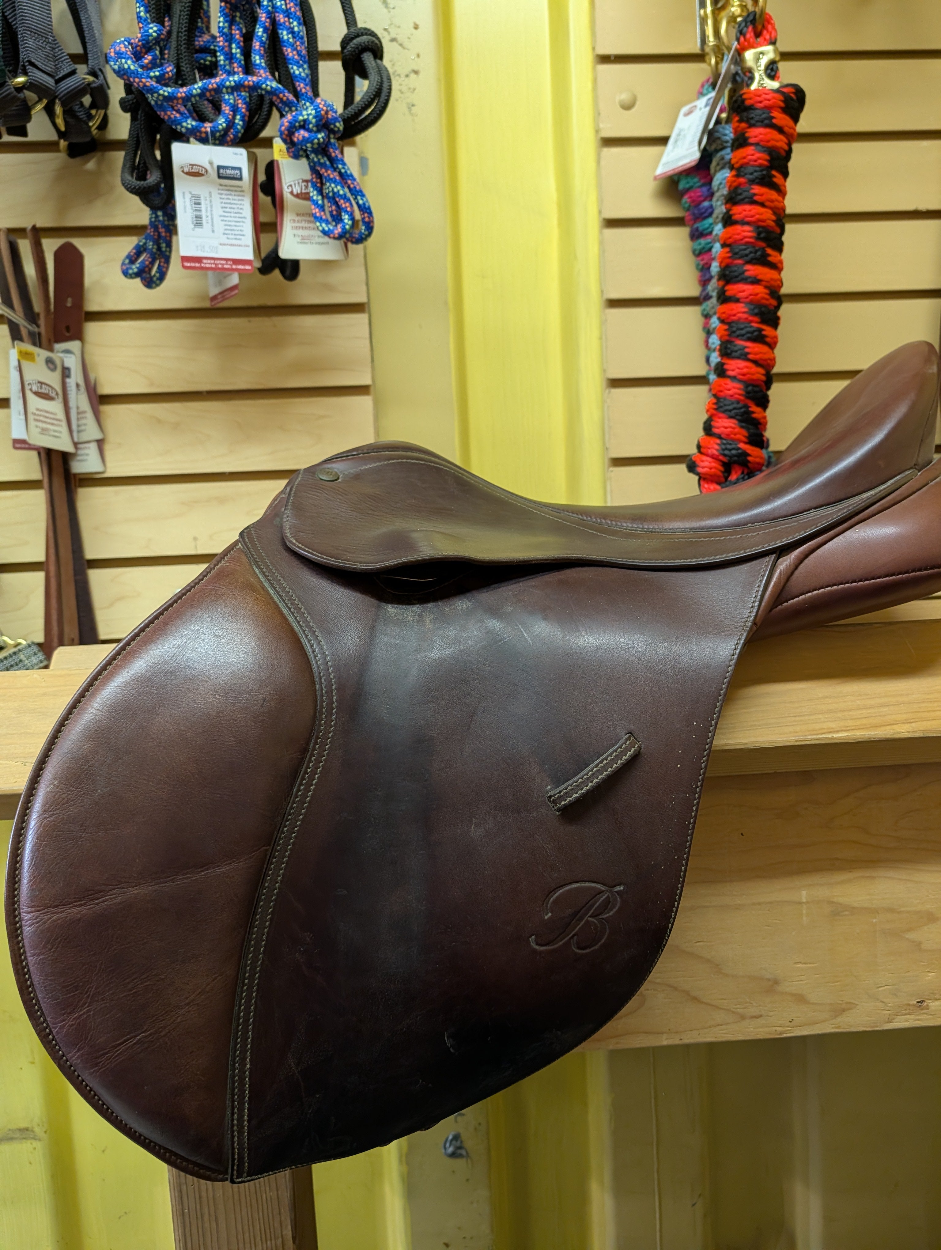Saddle - Bates 17"